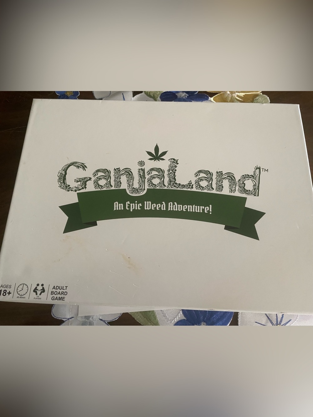 Board Game - White and Green -